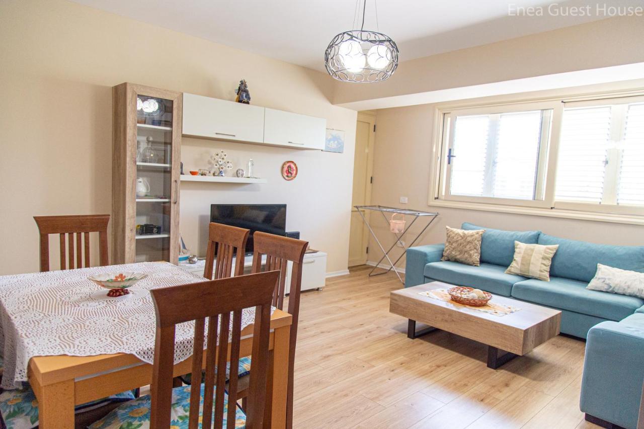 Enea'S Guest House Vlore Bagian luar foto