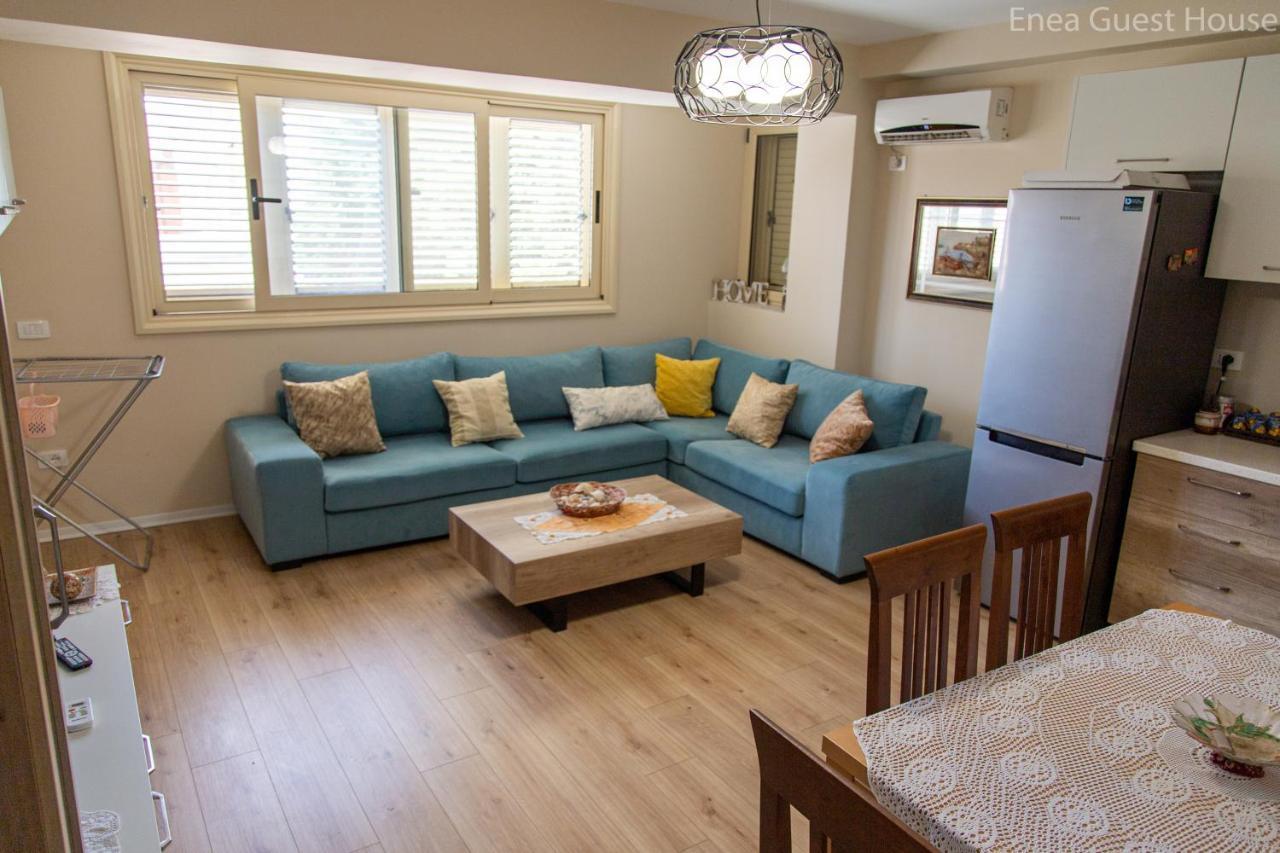 Enea'S Guest House Vlore Bagian luar foto