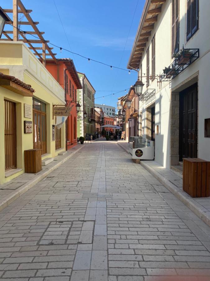 Enea'S Guest House Vlore Bagian luar foto